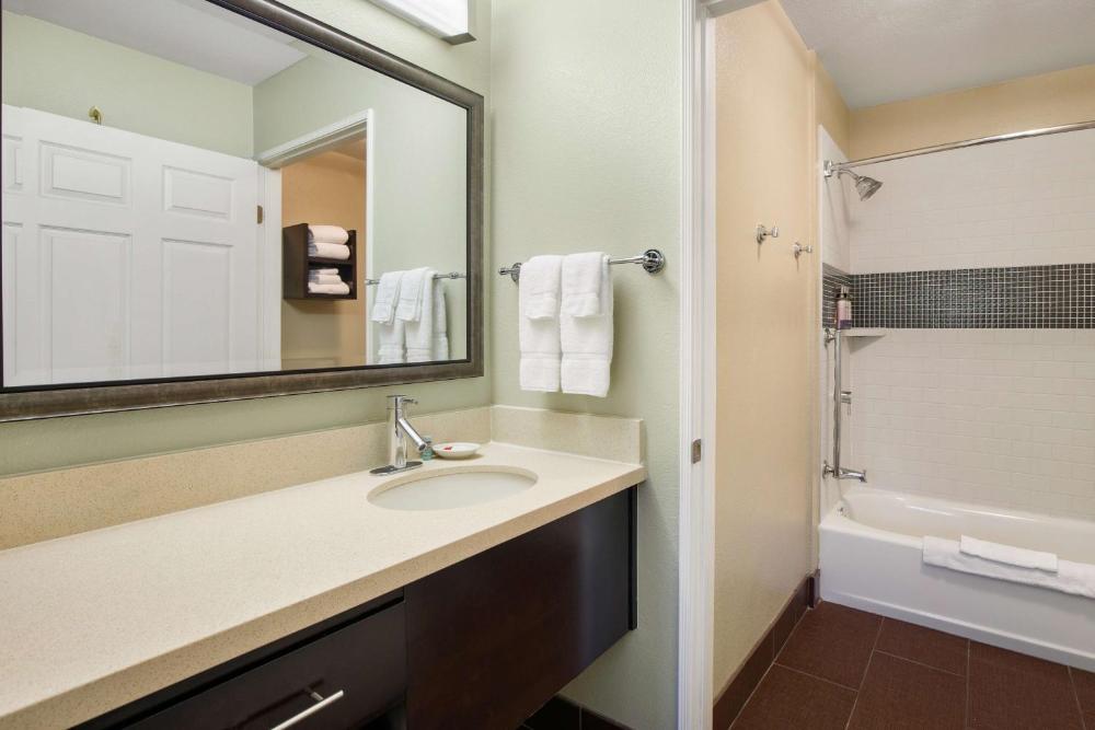 One-Bedroom Suite with Two Double Beds interior